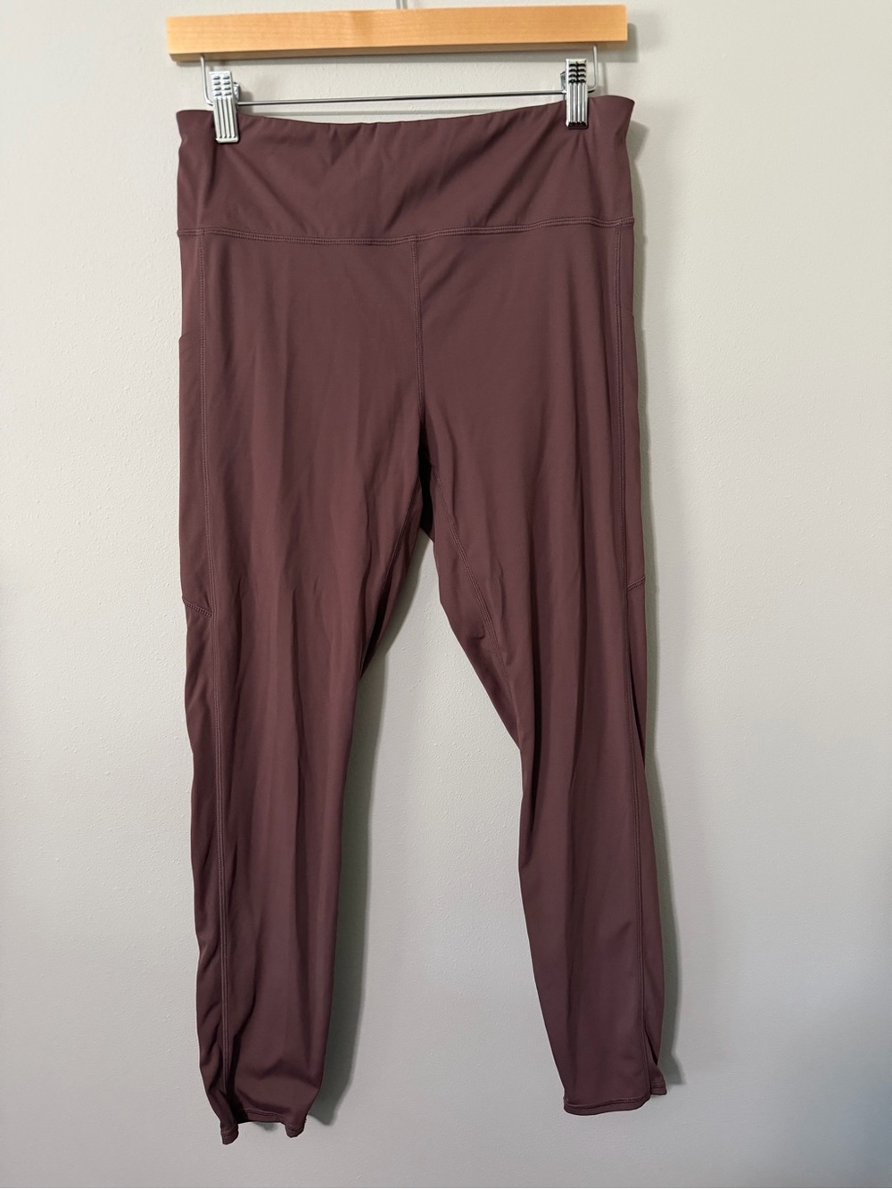 Vuori Women’s Pocket Leggings Size Large Athletic Yoga Running Athleisure